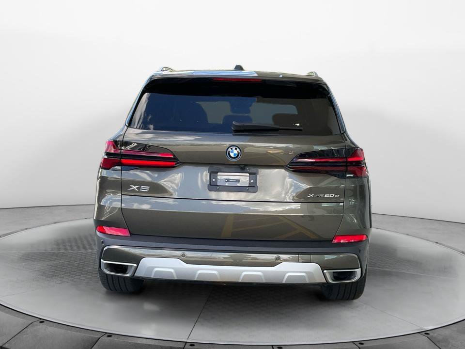 Used 2025 BMW X5 xDrive50e w/ Premium Package AWD/4WD image 6