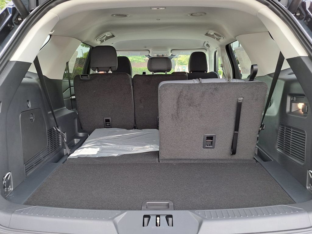 New 2026 Ford Explorer Active AWD/4WD image 15