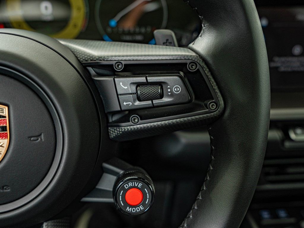 Certified 2026 Porsche 911 Carrera GTS image 34