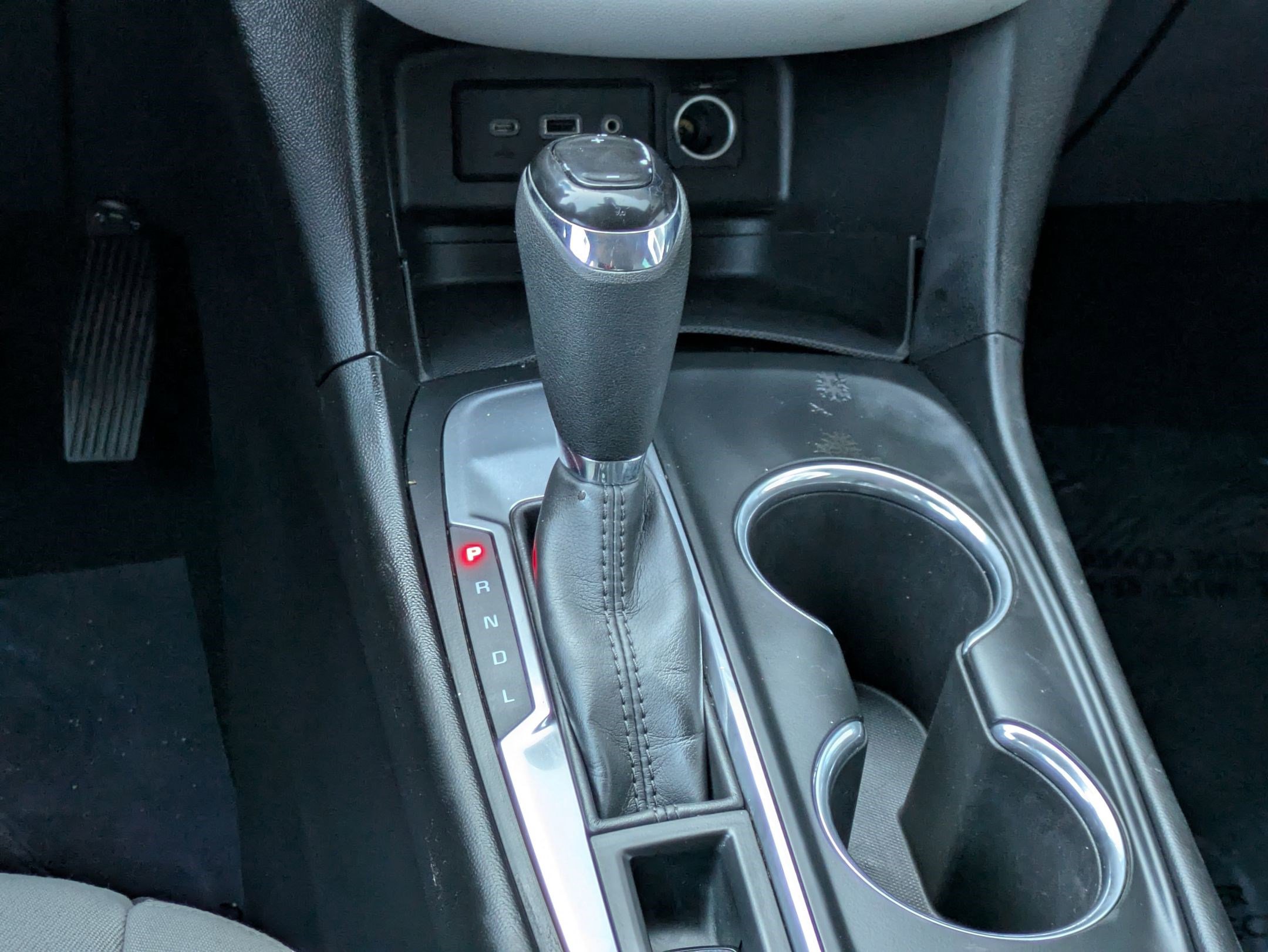 Used 2019 Chevrolet Equinox LS w/ LPO, Cargo Package image 20