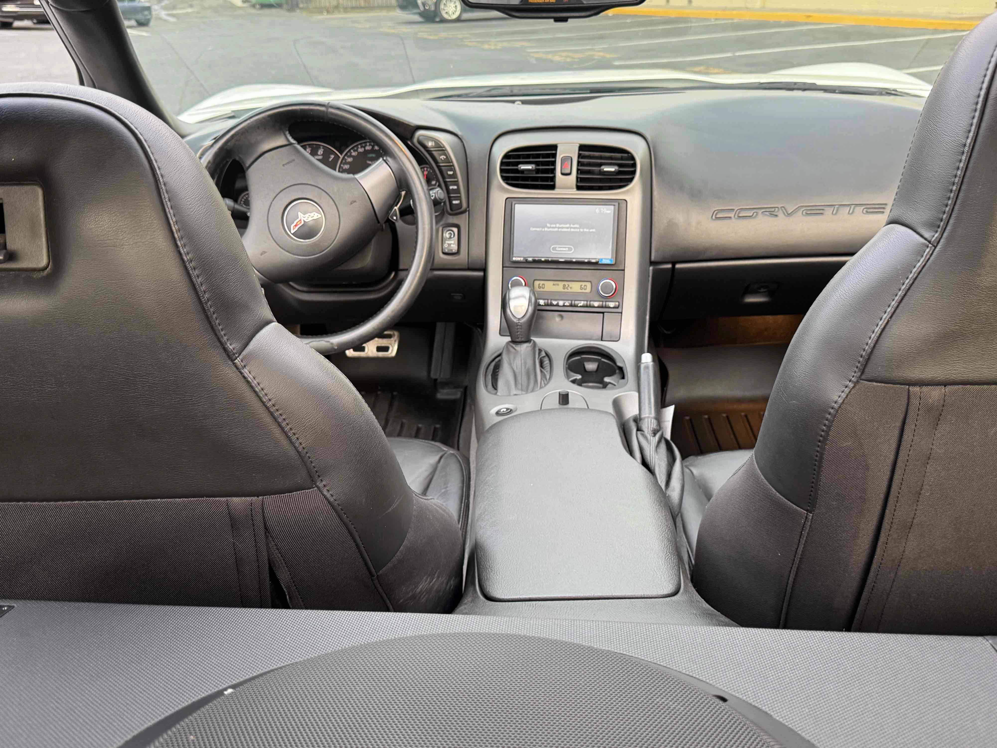 Used 2007 Chevrolet Corvette Coupe w/ Preferred Equipment Group RWD image 12