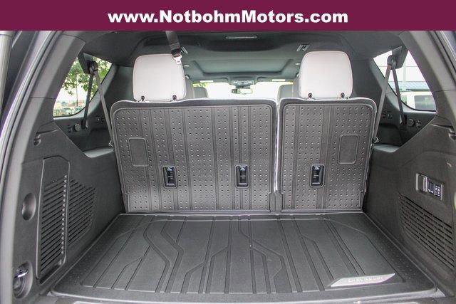 New 2025 Chevrolet Suburban Premier w/ Sun And Tow Package image 9
