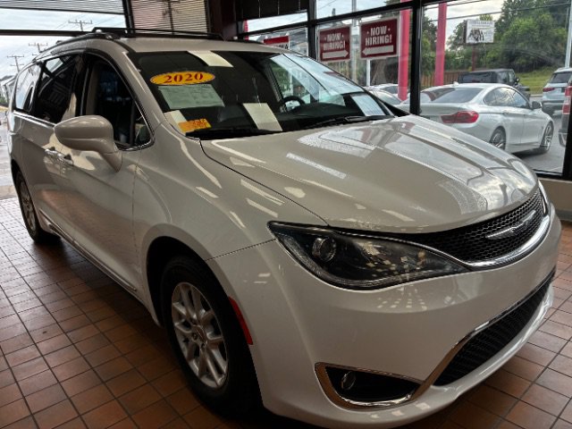 Used 2020 Chrysler Pacifica Touring-L