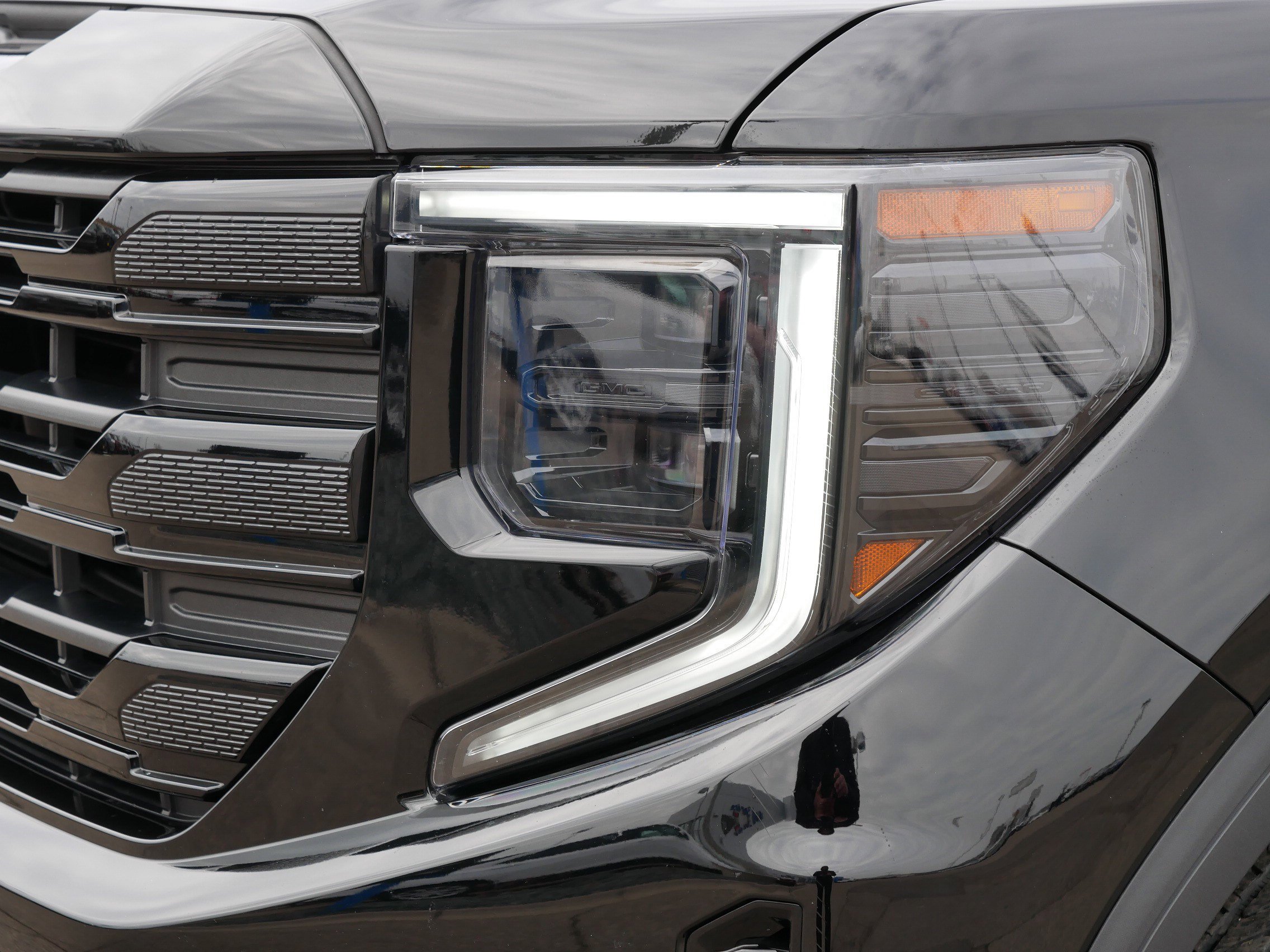 Used 2024 GMC Sierra 1500 Elevation image 16