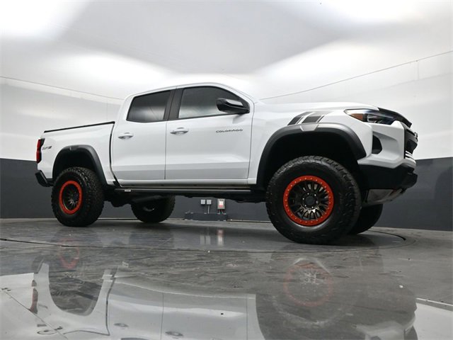 Used 2024 Chevrolet Colorado ZR2 w/ ZR2 Convenience Package III image 31