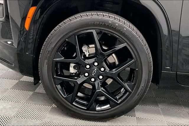 Used 2025 Chevrolet Traverse RS w/ LPO, Floor Liner Package AWD/4WD image 10