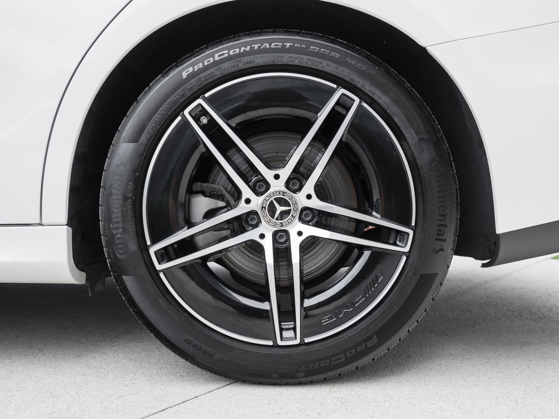 Used 2024 Mercedes-Benz E 350 4MATIC Sedan image 30