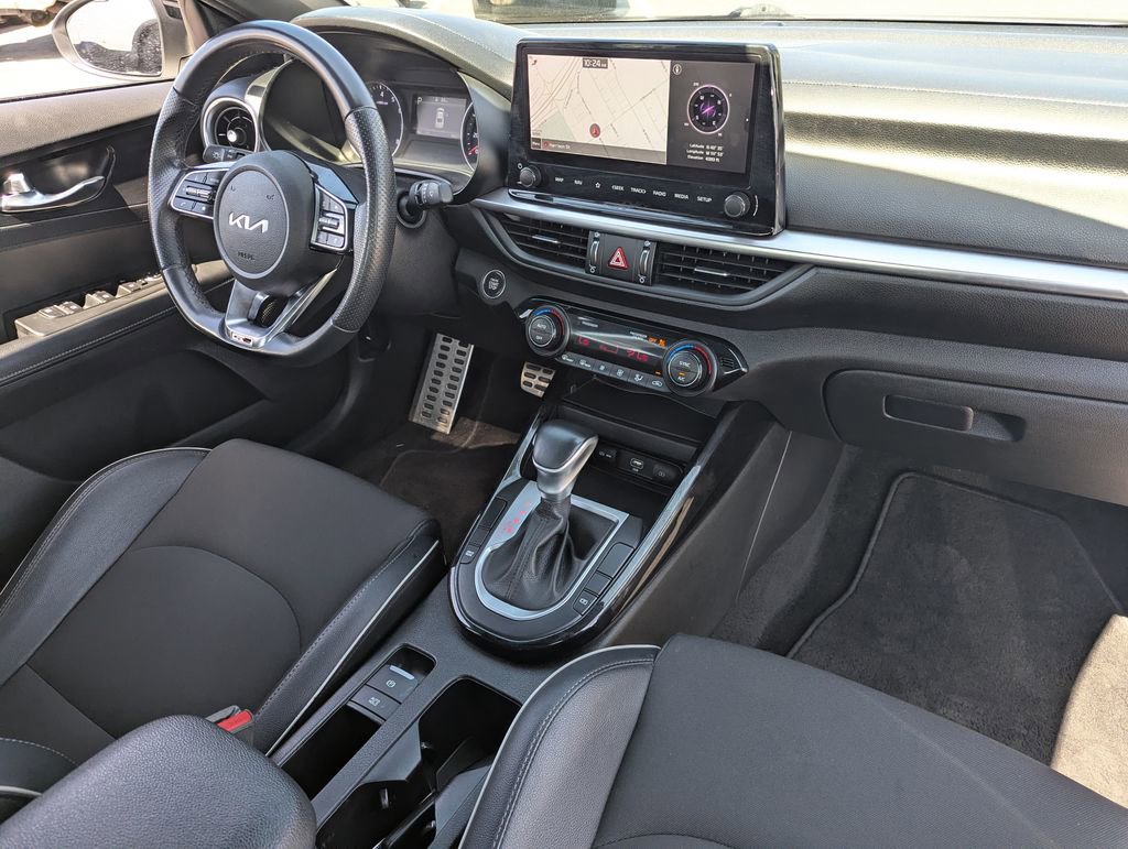 Used 2022 Kia Forte GT-Line w/ GT-Line Technology Package FWD image 31