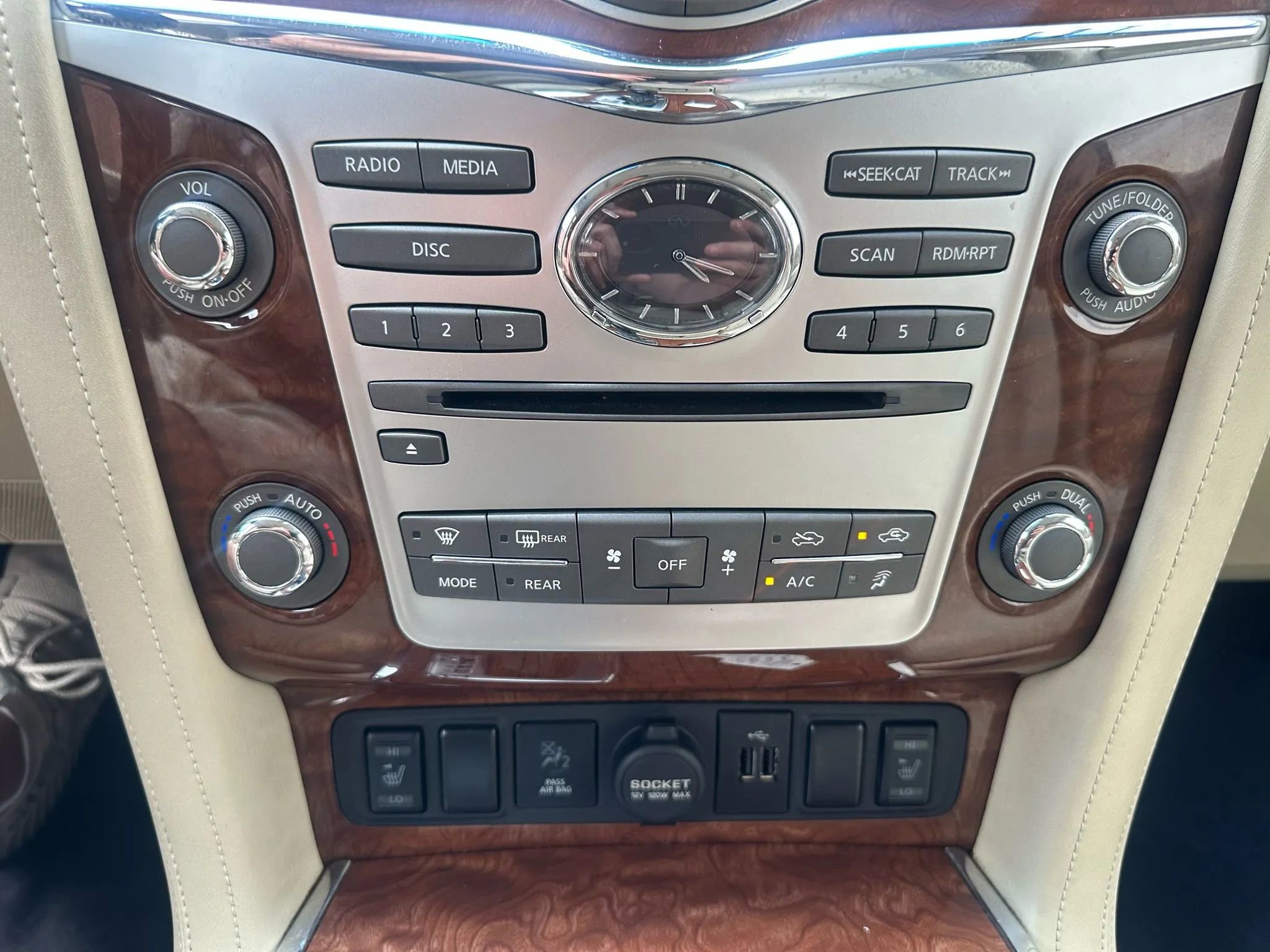 Used 2018 INFINITI QX80 2WD w/ Driver Assistance Package image 41