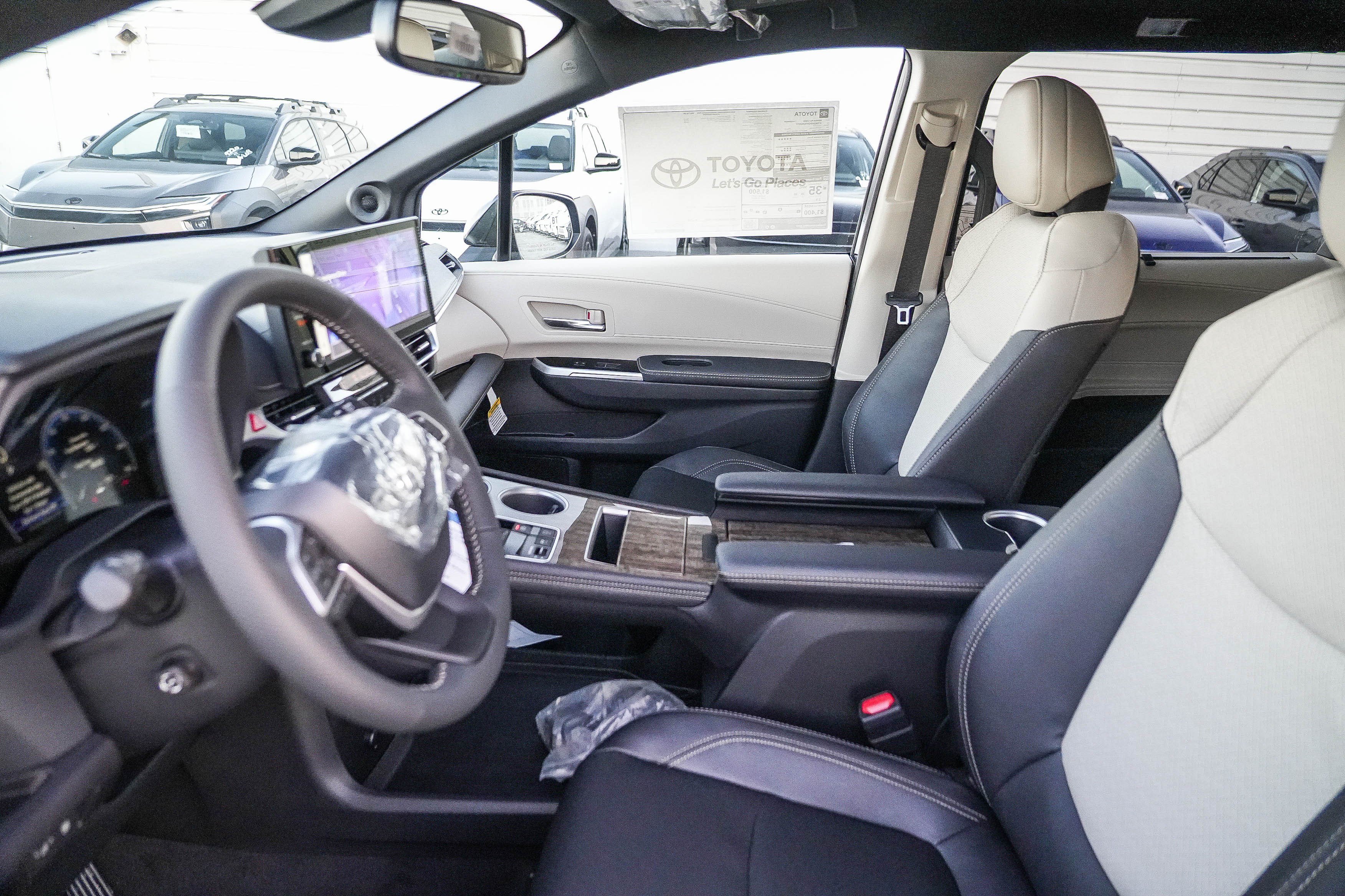 New 2026 Toyota Sienna Platinum AWD/4WD image 21