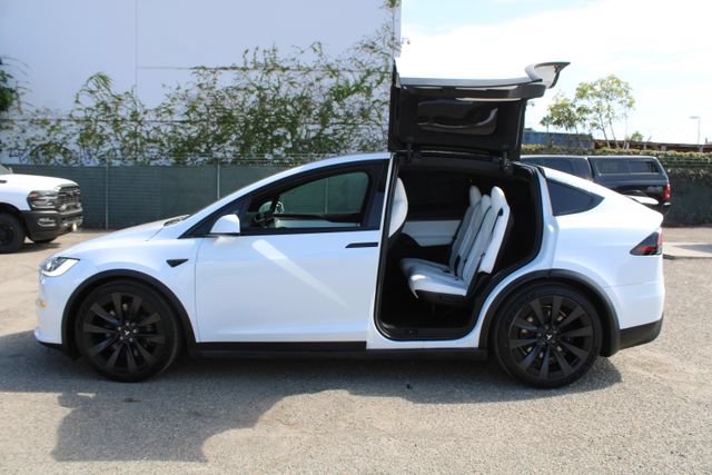 Used 2023 Tesla Model X AWD/4WD image 40
