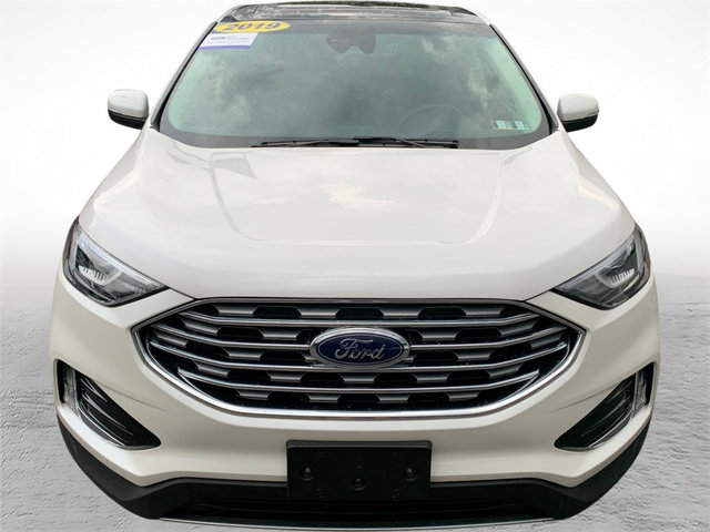 Certified 2019 Ford Edge Titanium w/ Cold Weather Package AWD/4WD image 7