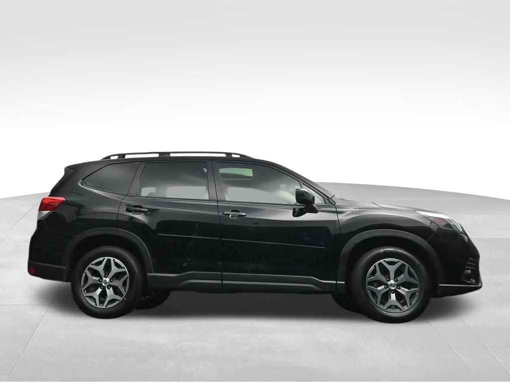 Used 2024 Subaru Forester Premium AWD/4WD image 39