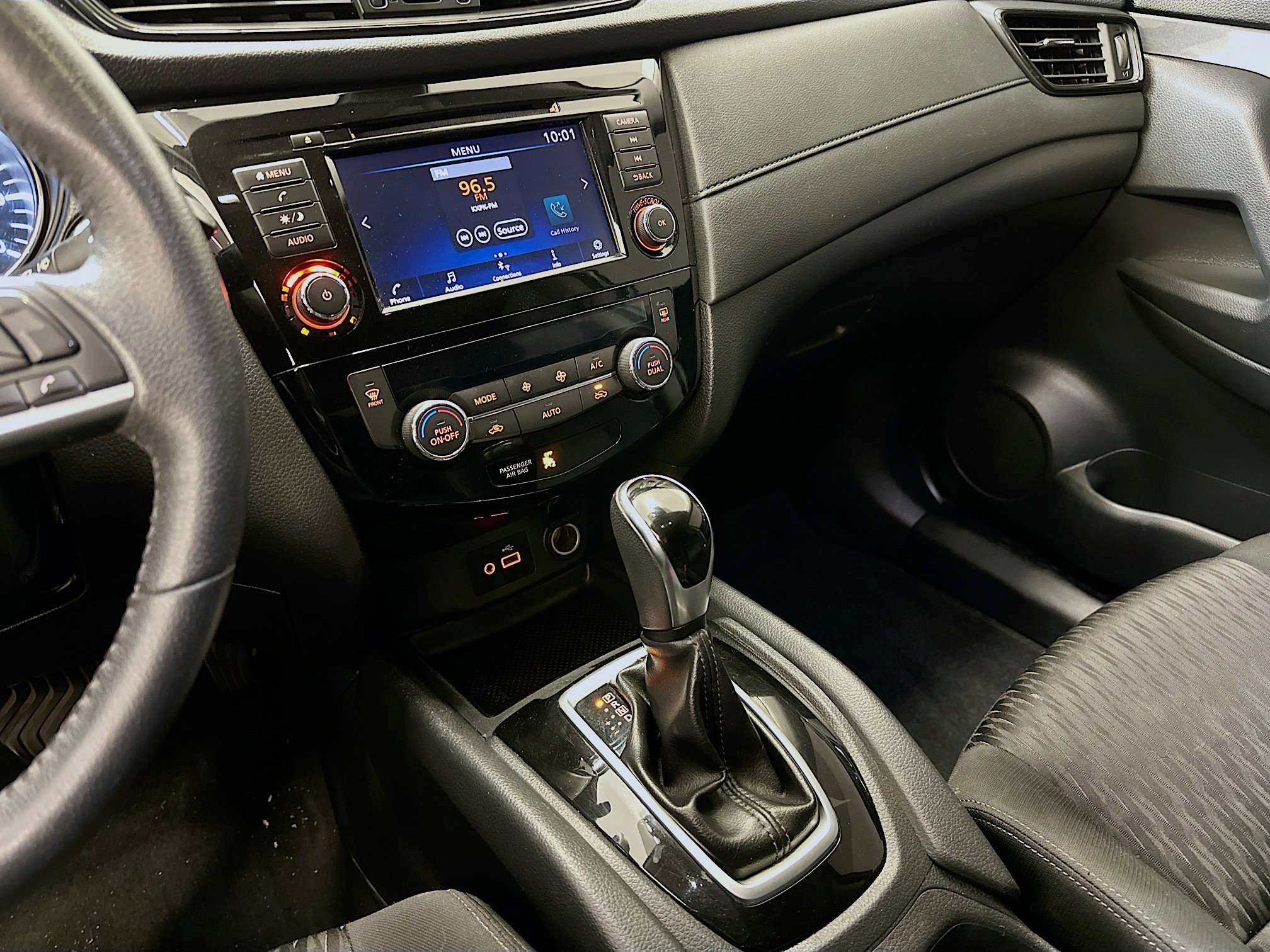 Used 2019 Nissan Rogue SV AWD/4WD image 25