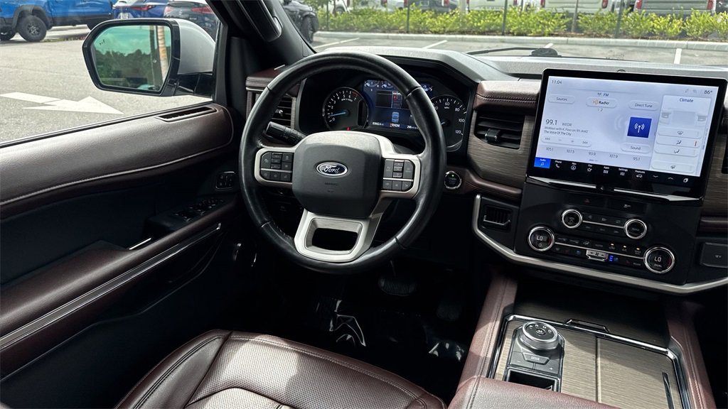 Used 2023 Ford Expedition Limited image 22