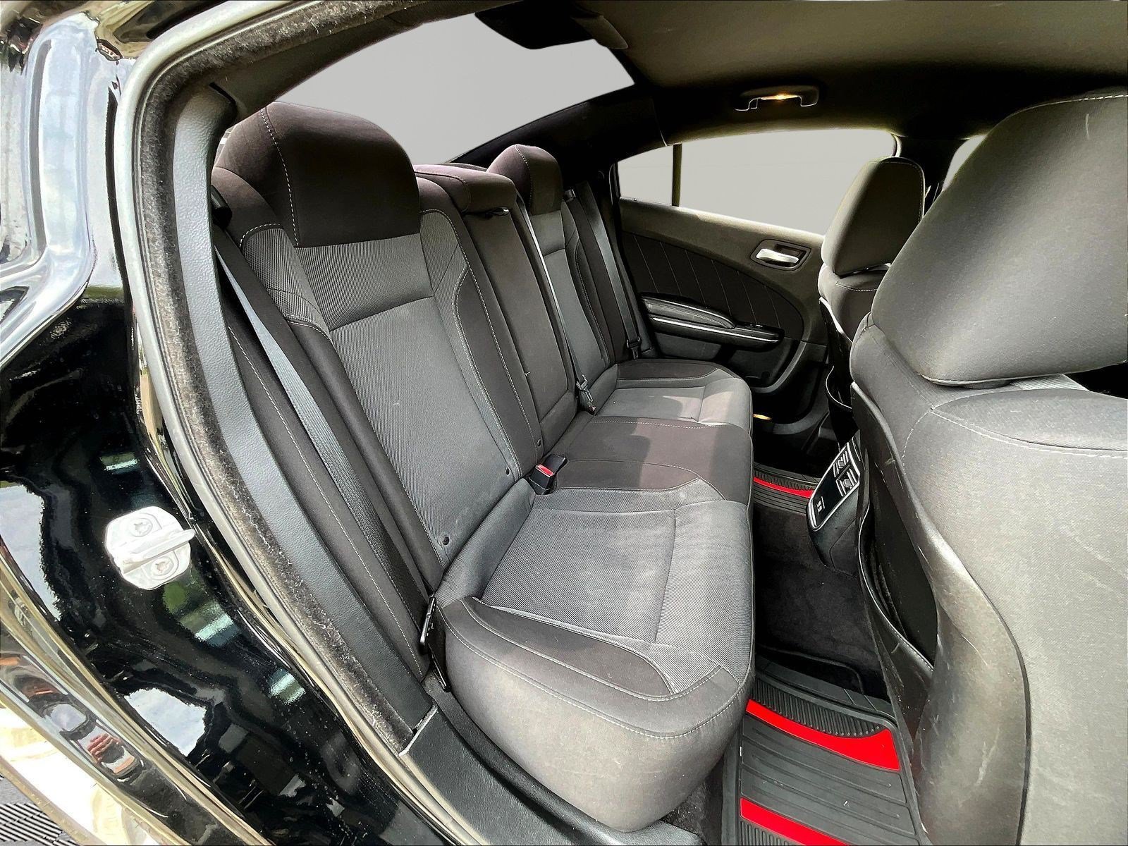Used 2018 Dodge Charger SXT Plus RWD image 25