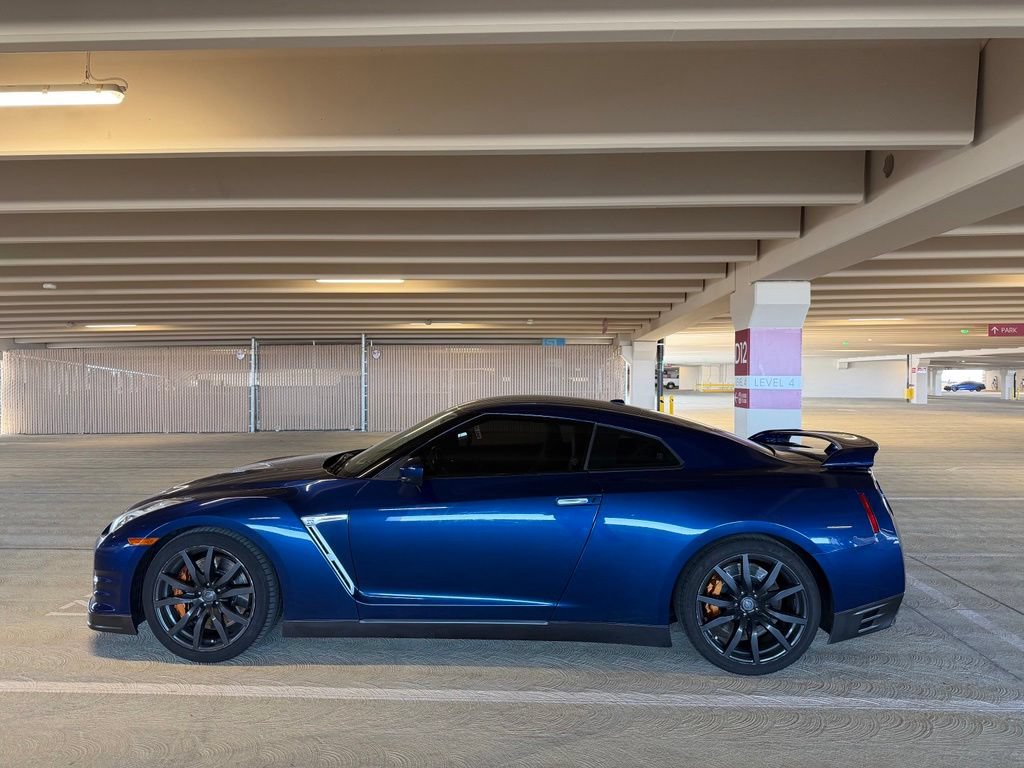 Used 2015 Nissan GT-R Premium AWD/4WD image 15