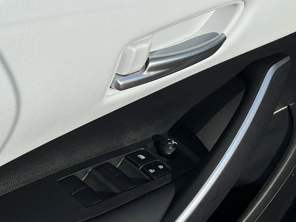 Used 2024 Toyota Corolla SE image 13