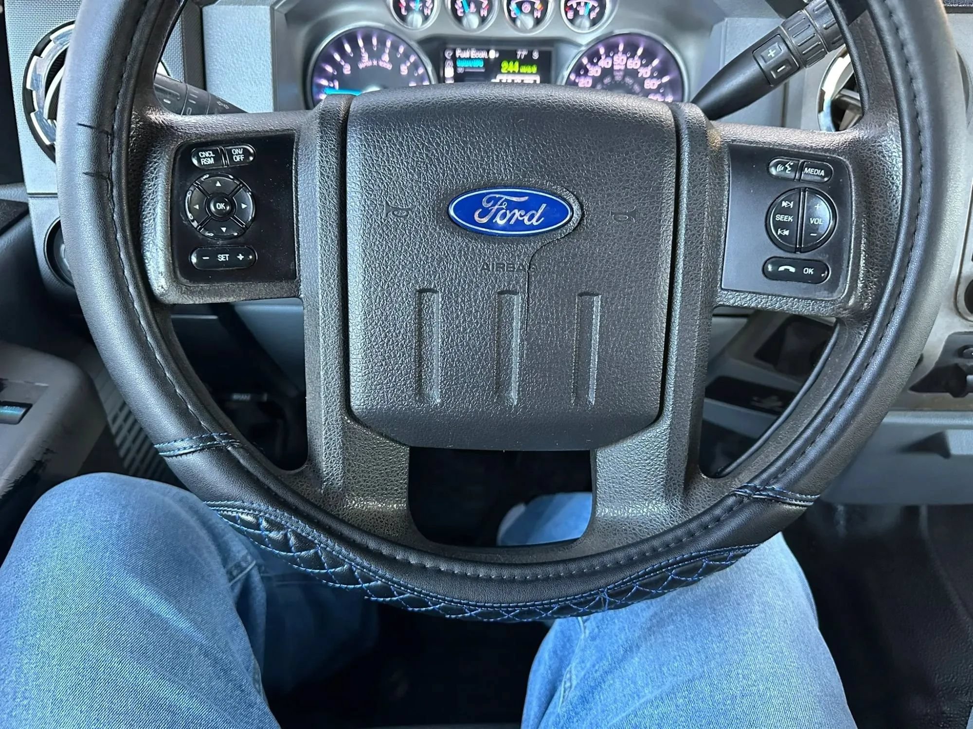 Used 2015 Ford F250 XLT w/ XLT Premium Package AWD/4WD image 21