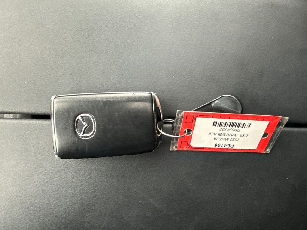 Used 2023 MAZDA CX-9 Touring image 4