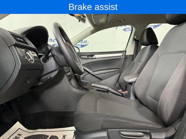 Used 2012 Volkswagen Passat 2.5 S image 12