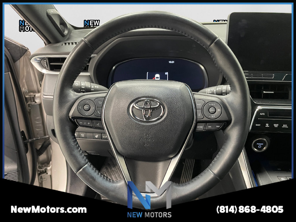 Used 2023 Toyota Venza Limited AWD/4WD image 11
