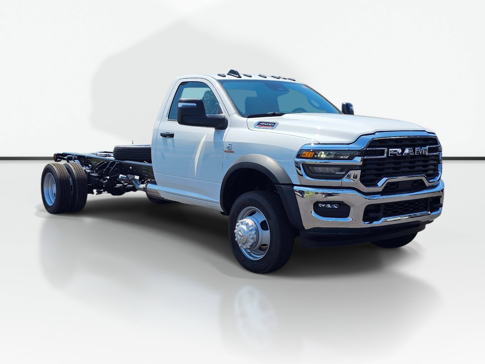 New 2027 RAM 4500 Tradesman w/ Chrome Appearance Group RWD image 5