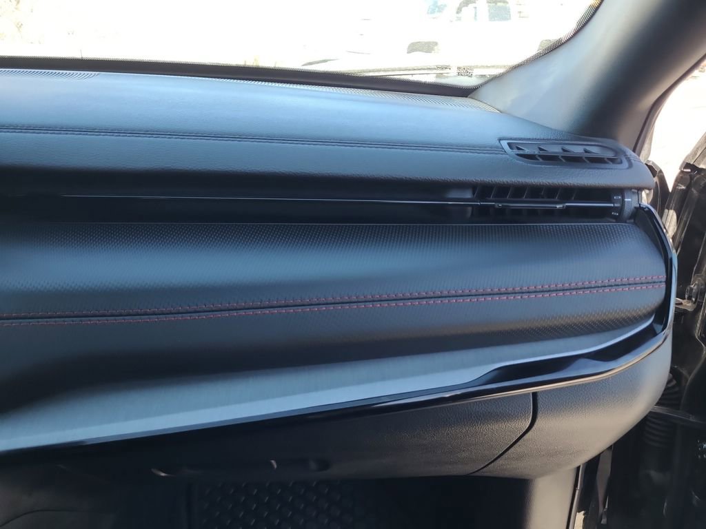 Used 2025 Jeep Compass Trailhawk image 16