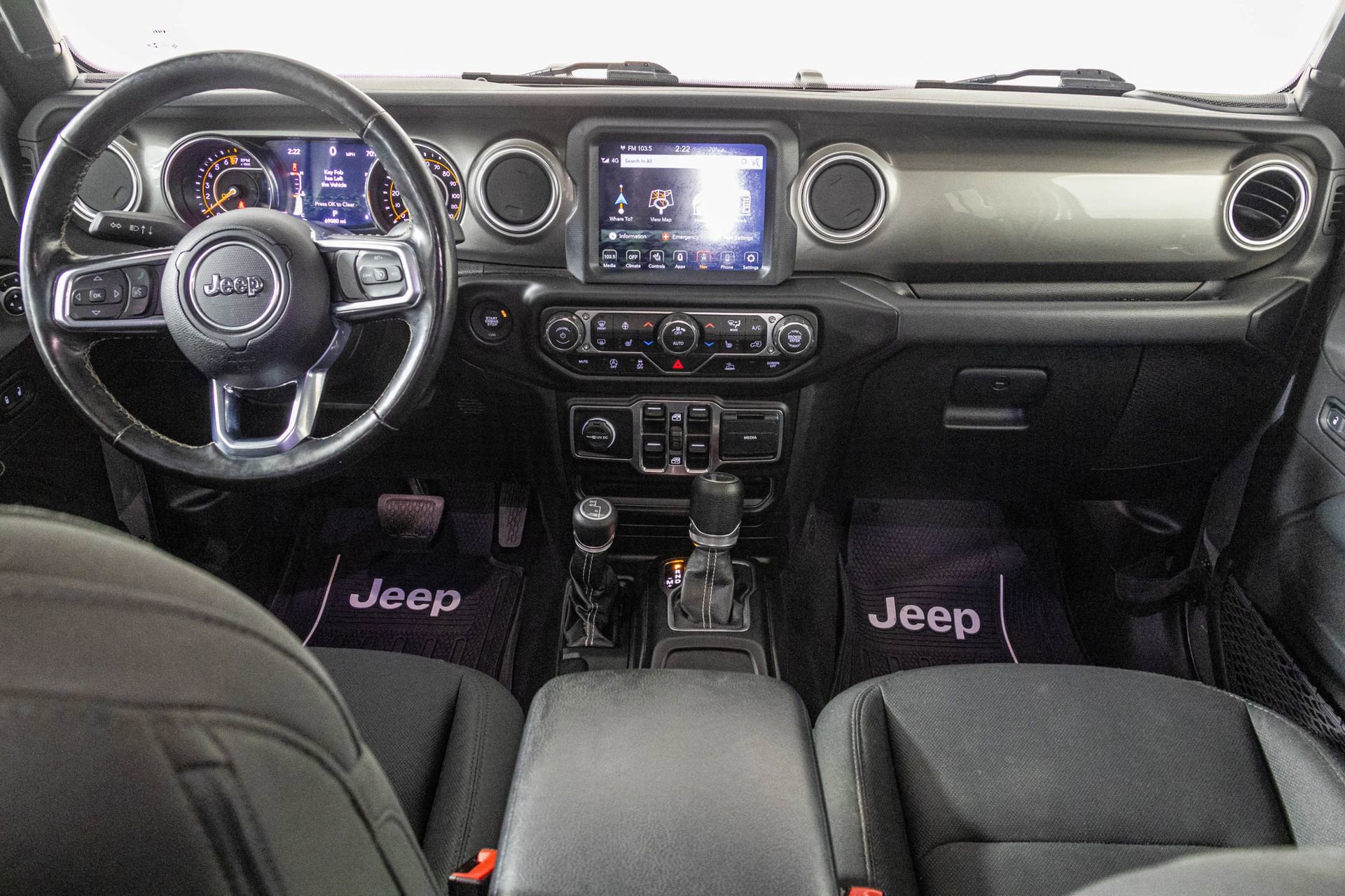 Used 2020 Jeep Gladiator Overland AWD/4WD image 27