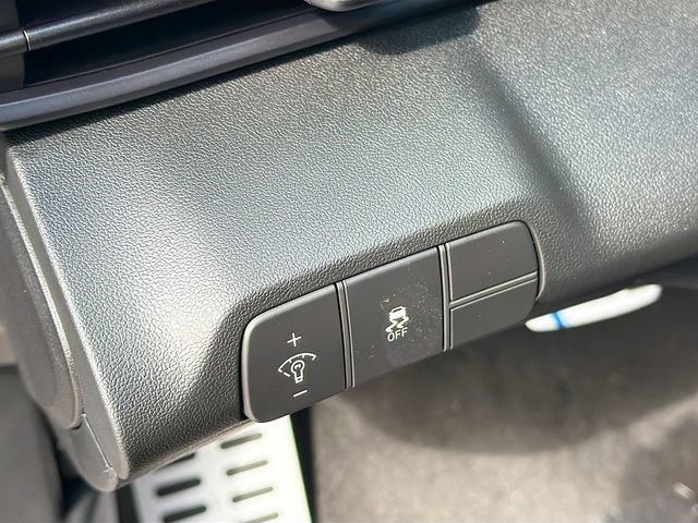 Certified 2026 Hyundai Elantra Sport FWD image 10