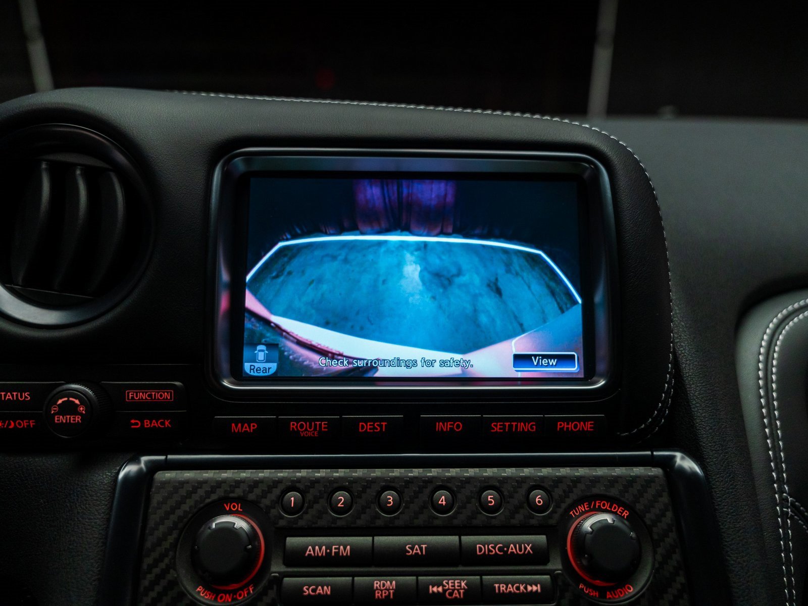 Used 2015 Nissan GT-R Premium image 43