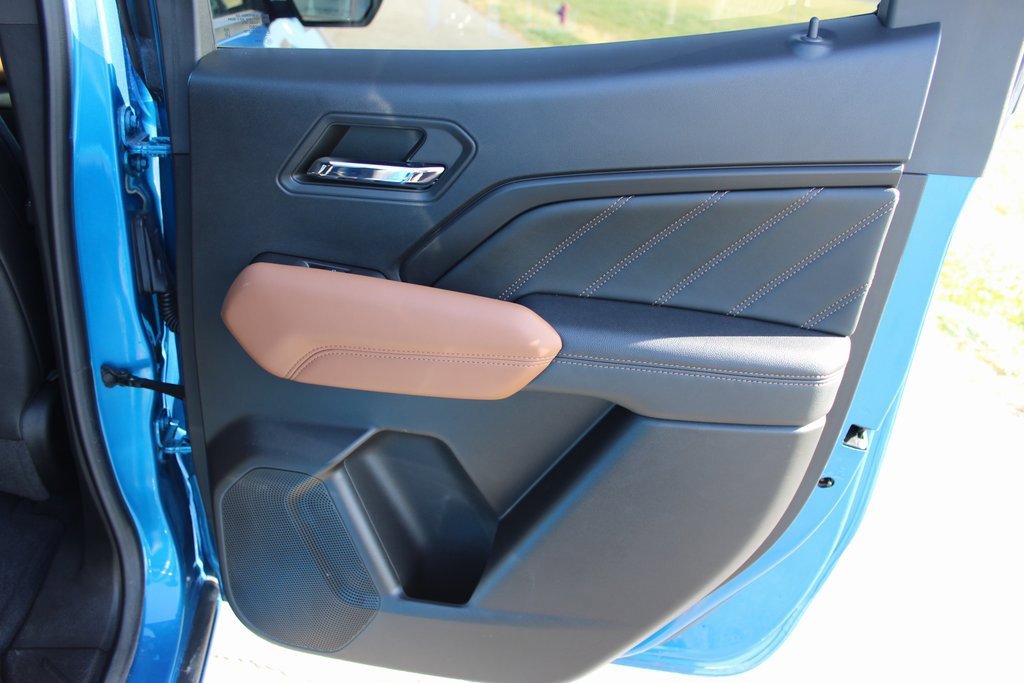 Used 2023 GMC Canyon AT4 image 23