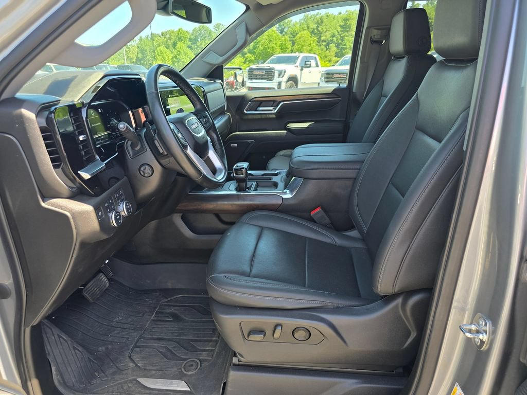 Used 2023 GMC Sierra 1500 SLT w/ SLT Premium Package AWD/4WD image 4