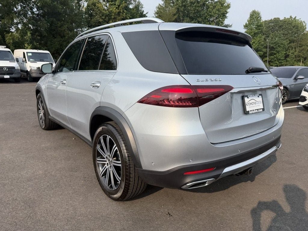 Used 2025 Mercedes-Benz GLE 350 4MATIC w/ Winter Package image 8