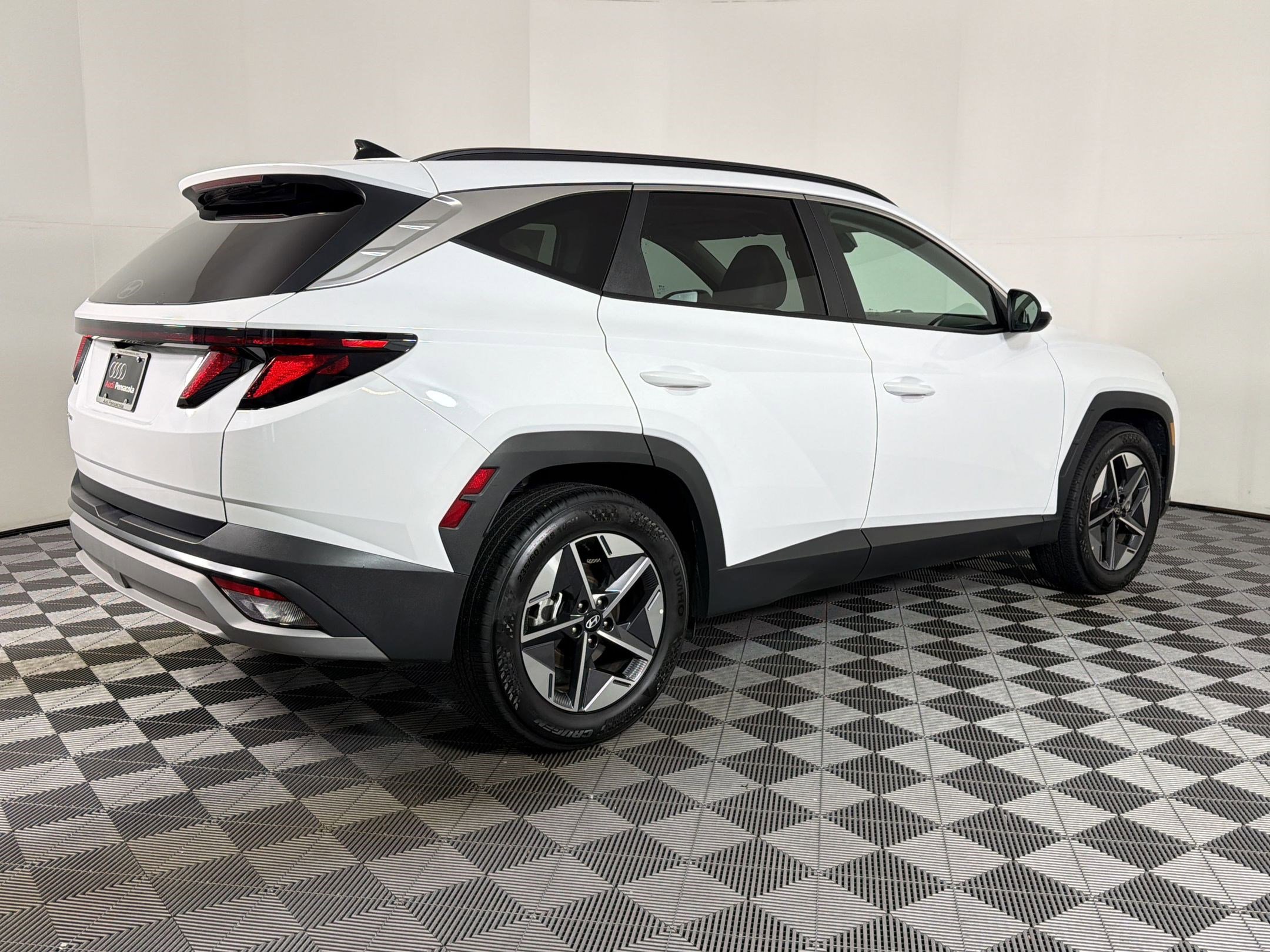 Used 2025 Hyundai Tucson SEL FWD image 6