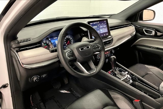 Used 2024 Jeep Compass Limited AWD/4WD image 16
