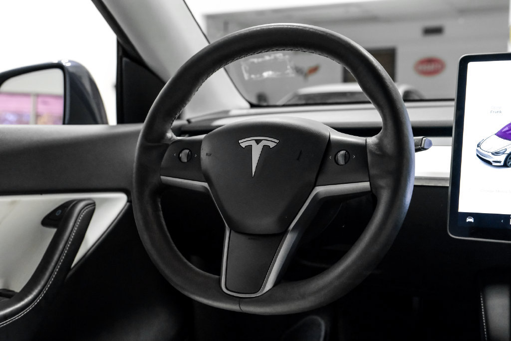 Used 2022 Tesla Model Y Long Range AWD/4WD image 15