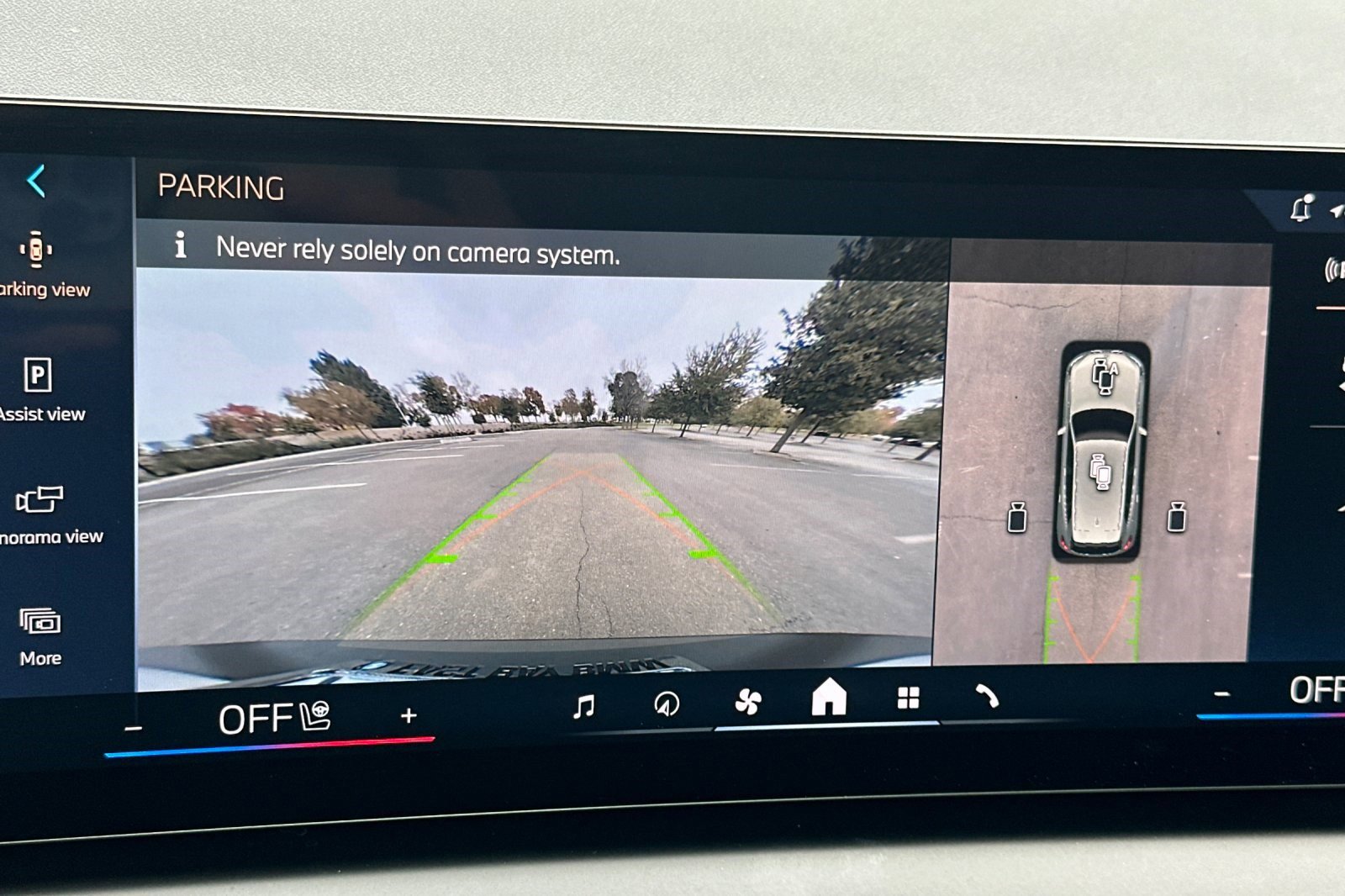 Used 2025 BMW X3 xDrive30i w/ Premium Package image 26