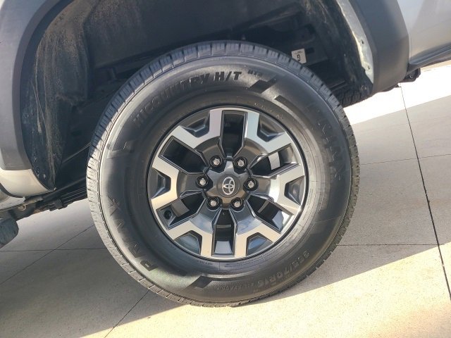 Used 2023 Toyota Tacoma TRD Off-Road image 11