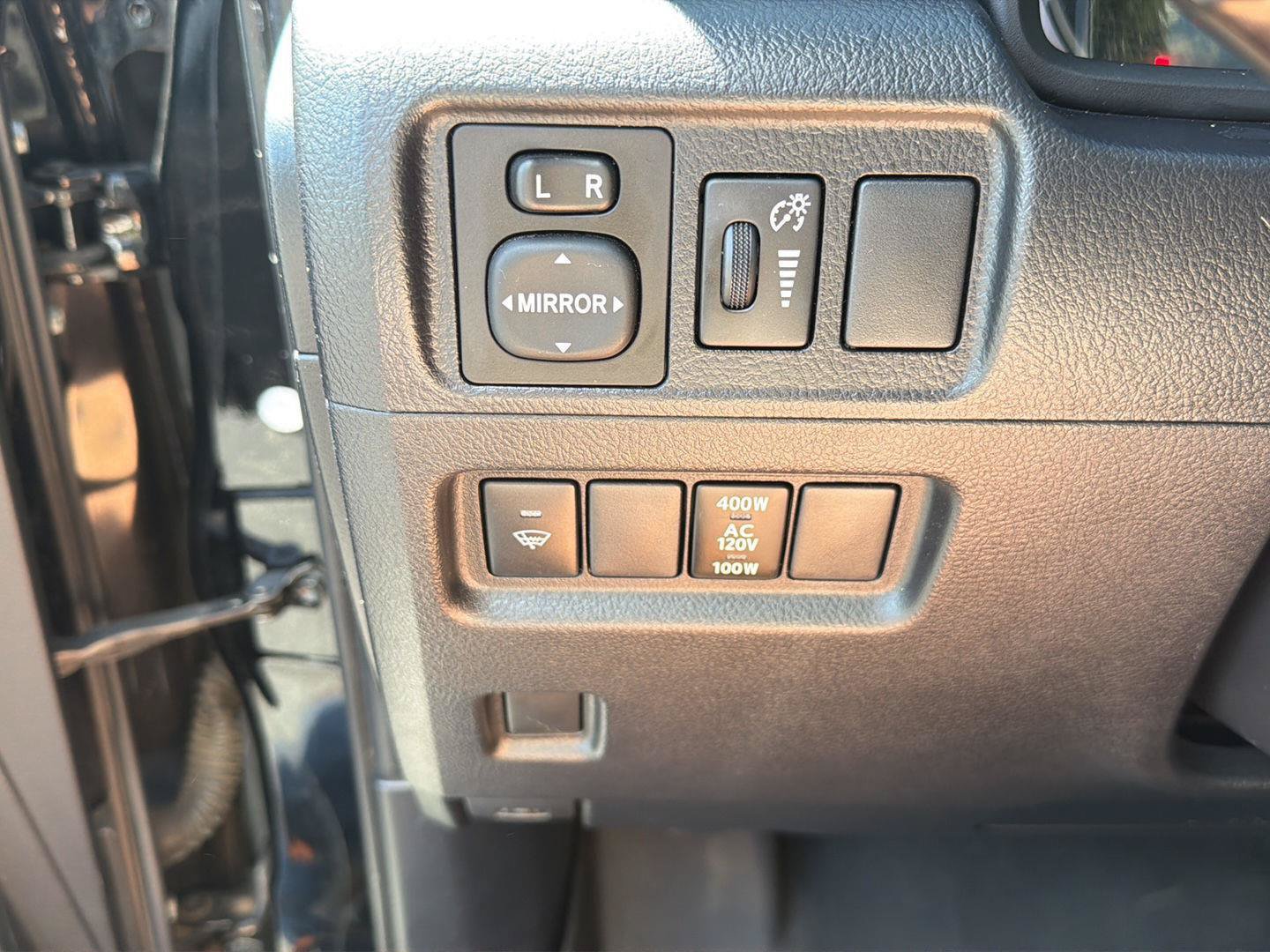 Used 2018 Toyota 4Runner TRD Off-Road Premium AWD/4WD image 19