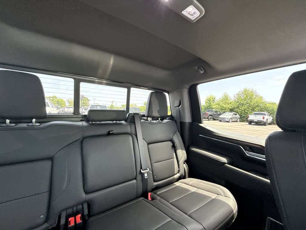 Used 2026 GMC Sierra 1500 SLT w/ SLT Premium Package AWD/4WD image 32