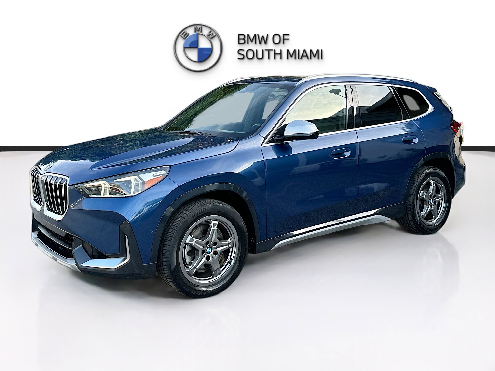 Certified 2023 BMW X1 xDrive28i image 3