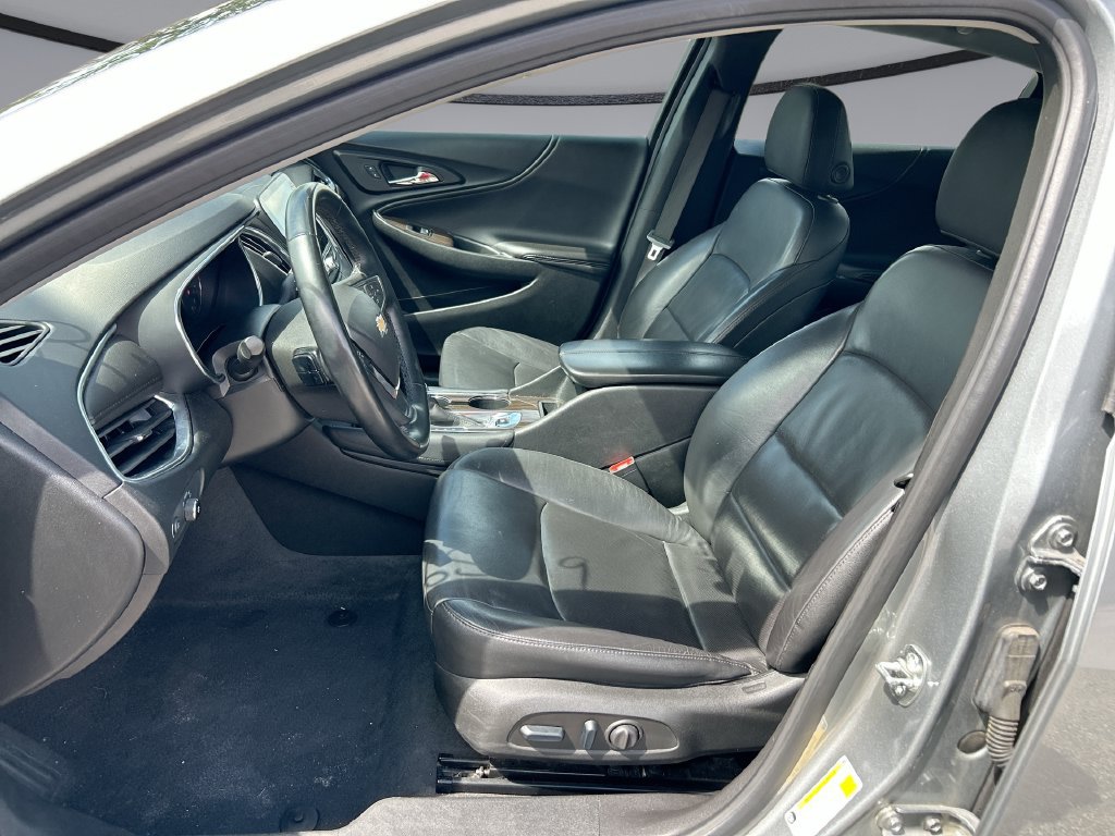 Used 2024 Chevrolet Malibu LT FWD image 11