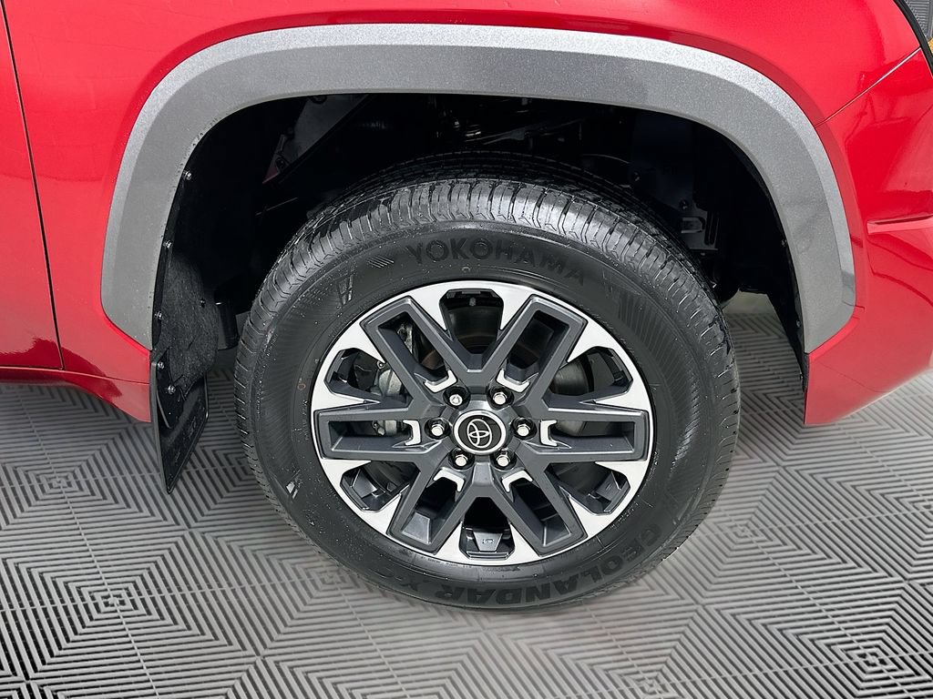 Used 2024 Toyota Tundra Limited AWD/4WD image 20