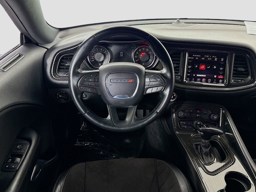 Used 2016 Dodge Challenger SXT image 23