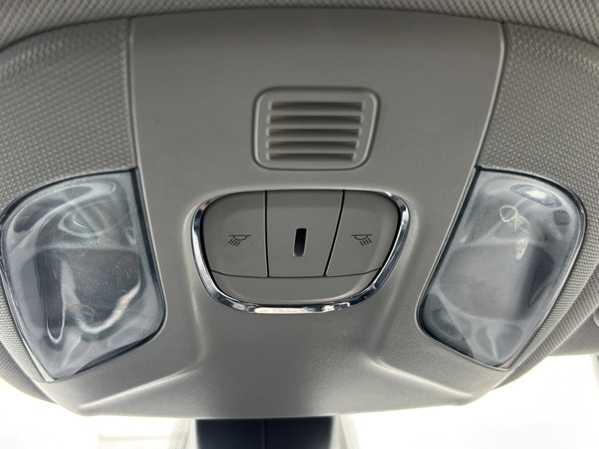 Used 2019 Jeep Compass Latitude w/ Popular Equipment Group image 7