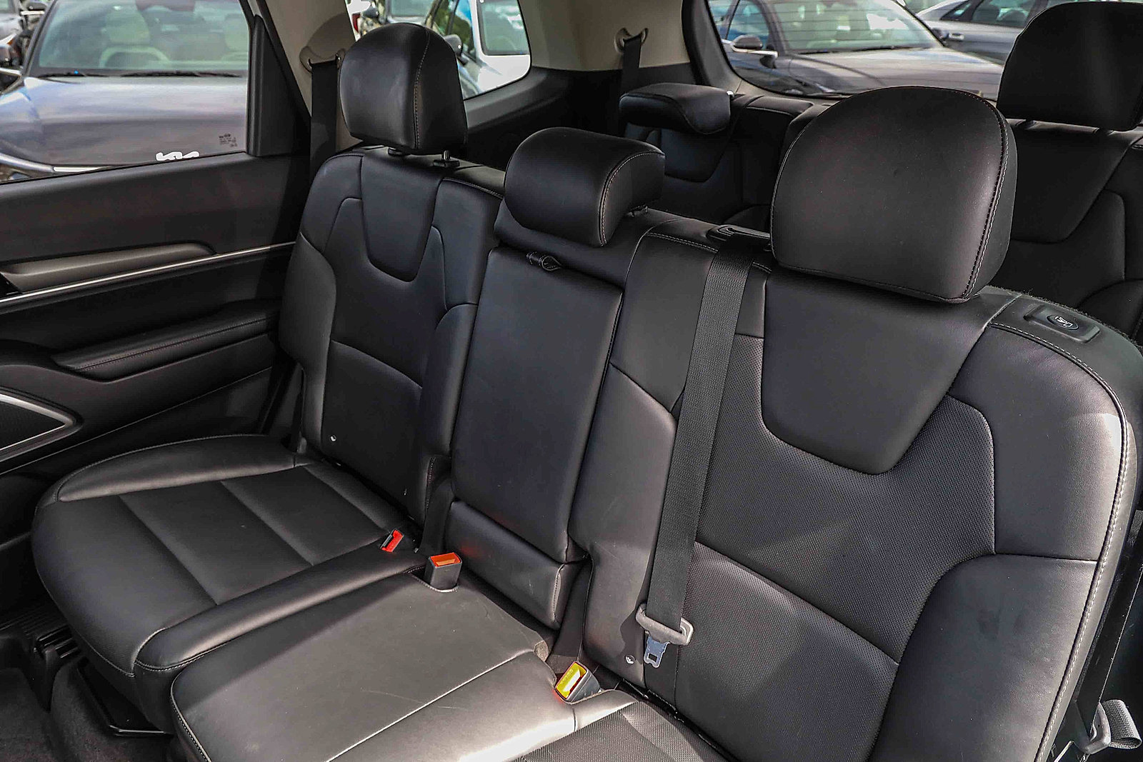 Used 2020 Kia Telluride S w/ S 8 Passenger Seating Package AWD/4WD image 21