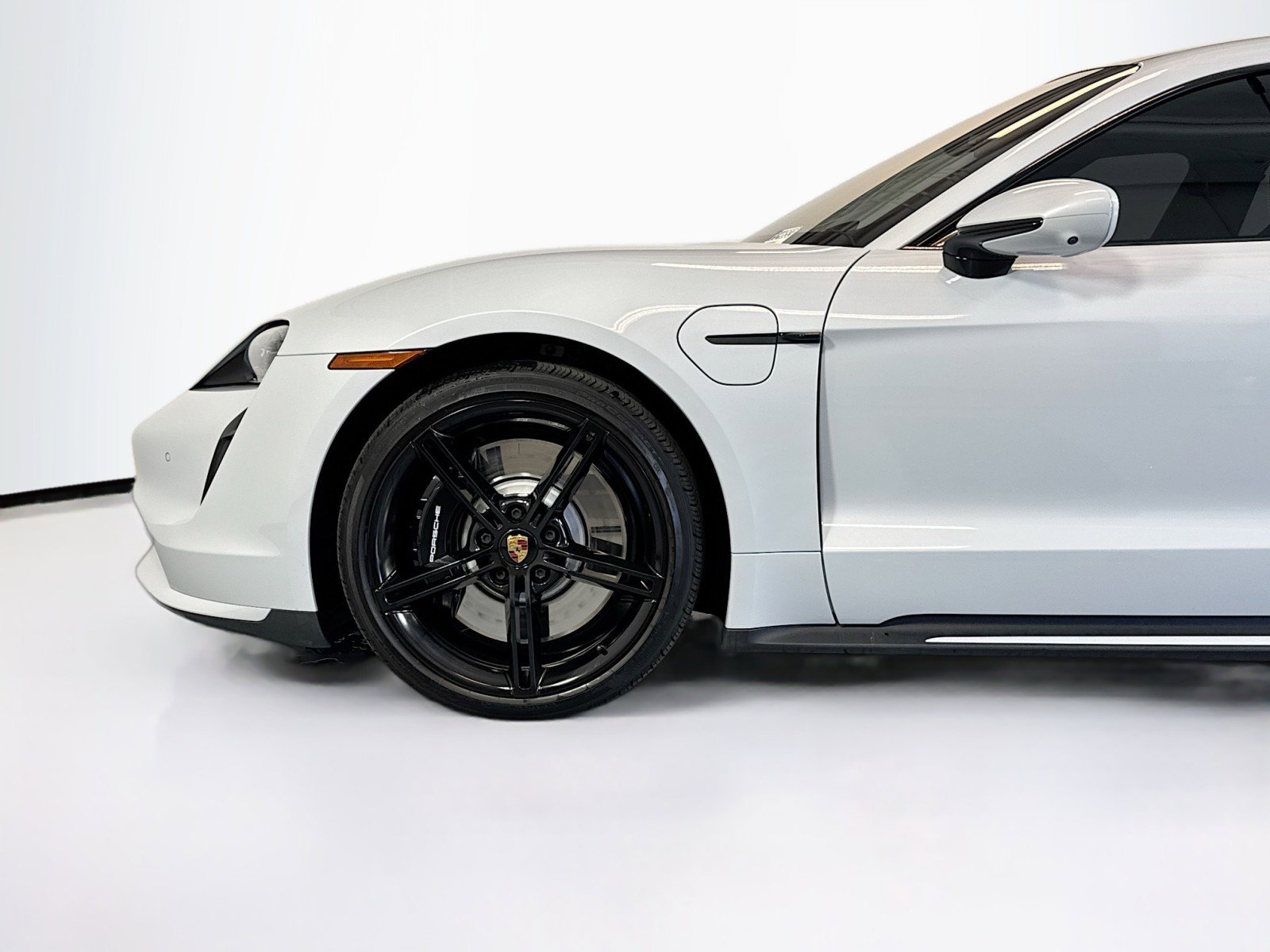 Certified 2021 Porsche Taycan Turbo image 28