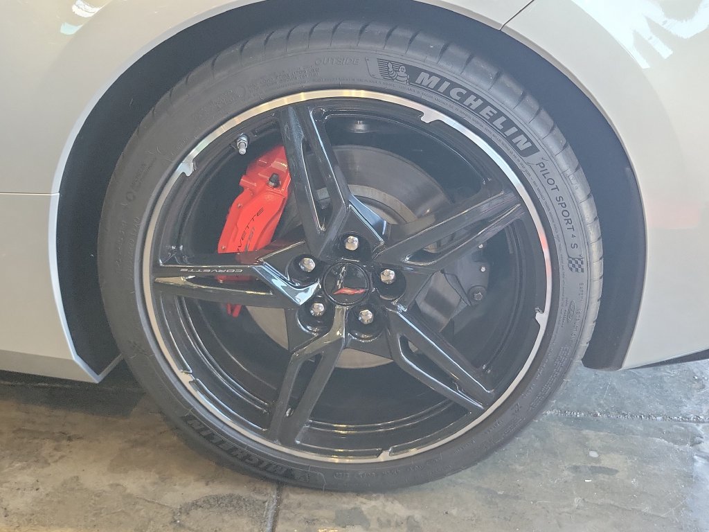 Used 2021 Chevrolet Corvette Stingray Preferred Conv w/ Z51 Performance Package RWD image 34