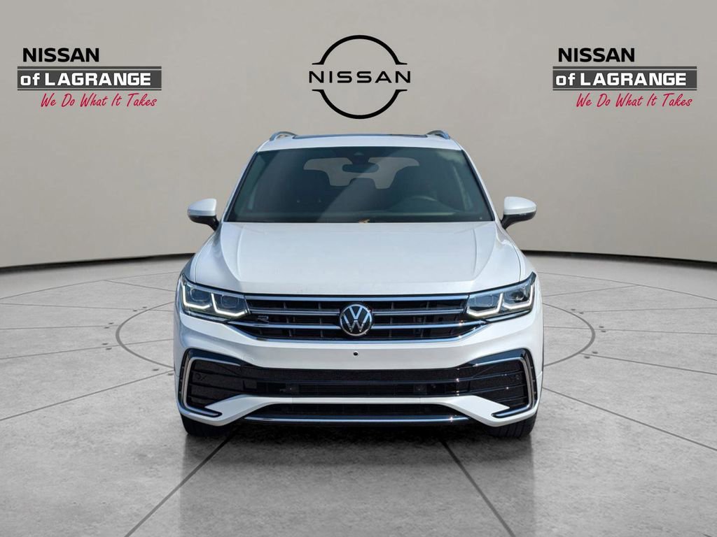 Used 2022 Volkswagen Tiguan SEL R-Line image 2